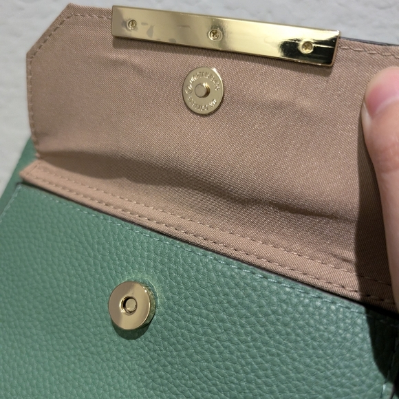 Nanette Lepore Versatile Lightweight Sage Green Color Crossbody Bag - Picture 9 of 12